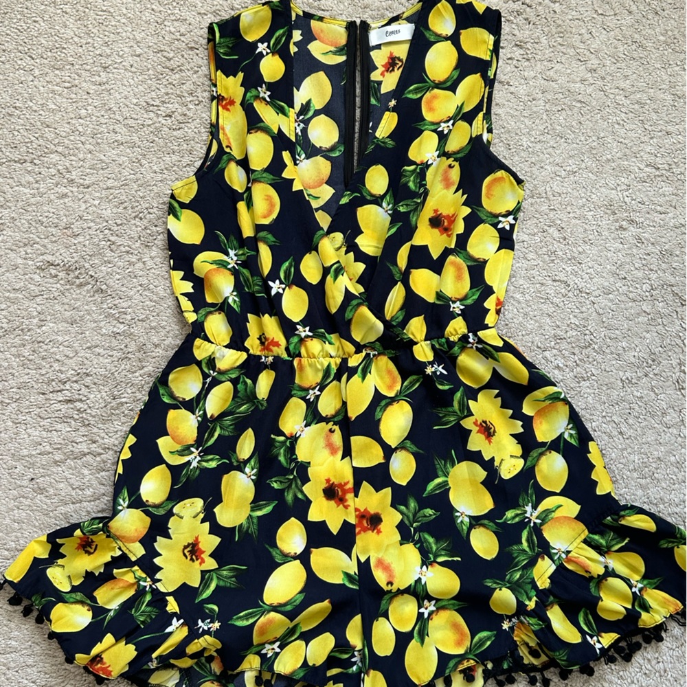Lemon Print Romper Size L — Great Condition